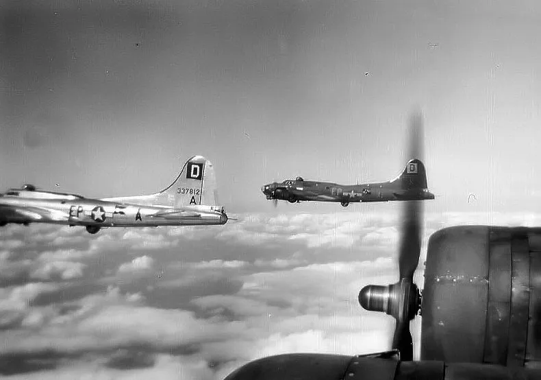 B-17 Flying Fortresses from the 100th Bomb Group