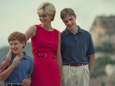 Prince Harry (played by&nbsp;Fflyn Edwards), Princess Diana (played by Elizabeth Debicki) and&nbsp;Prince William (played by Rufus Kampa)&nbsp;in season six of &quot;The Crown&quot;