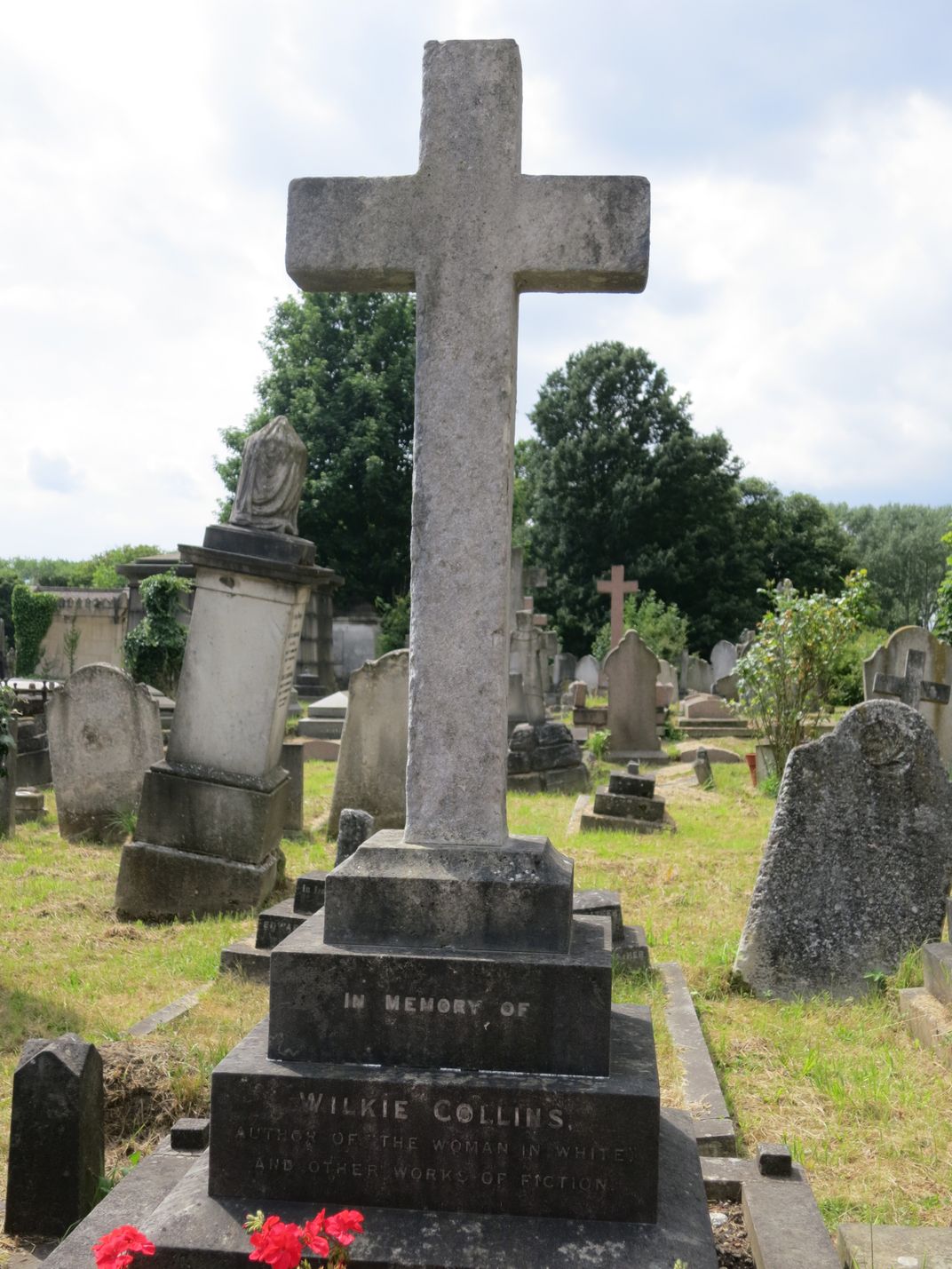 Wilkie Collins' grave