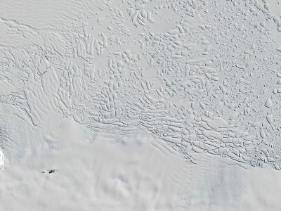 Thwaites Glacier as captured by the Copernicus Sentinel-2 mission, November 26, 2020.