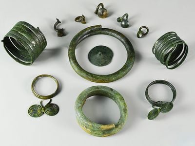 An excavation of the dry&nbsp;Papowo Biskupie lakebed unearthed&nbsp;over 550 bronze artifacts.